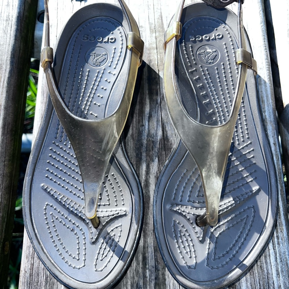 CROCS Really Sexi Womens size 6 black with jelly strap